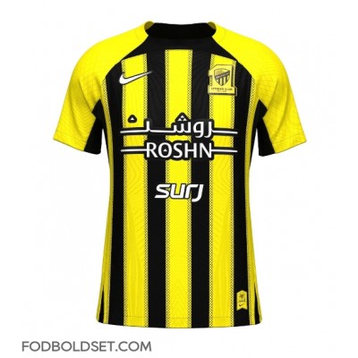 Al-Ittihad Hjemmebanetrøje 2024-25 Kortærmet Al-Ittihad Hjemmebanetrøje 2024-25 Kortærmet
